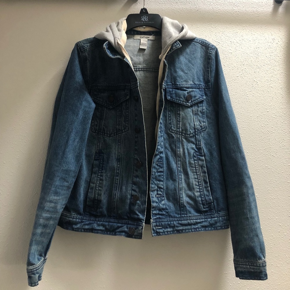 Refuge Women’s Jean Jacket with Detachable hood - Large